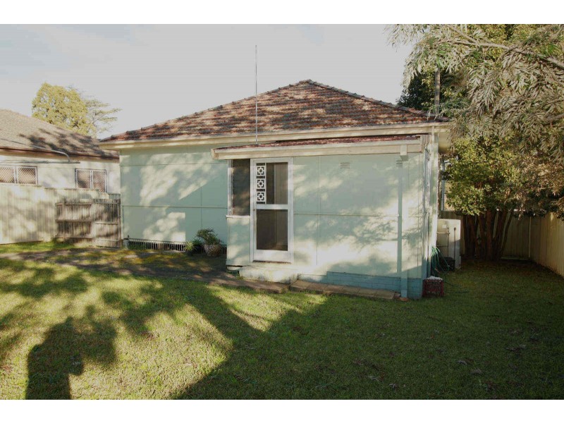 42  CHAMBERLAIN ROAD, Guildford NSW 2161