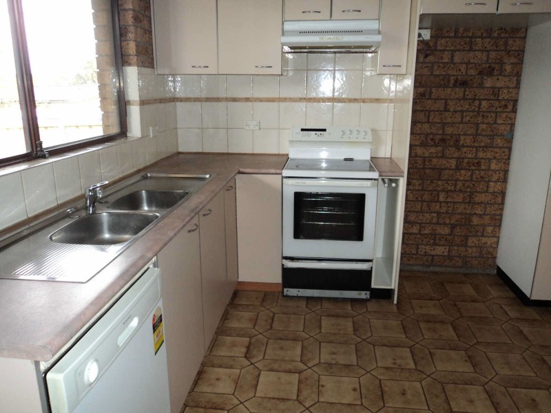 32  CENTENARY ROAD, Merrylands NSW 2160