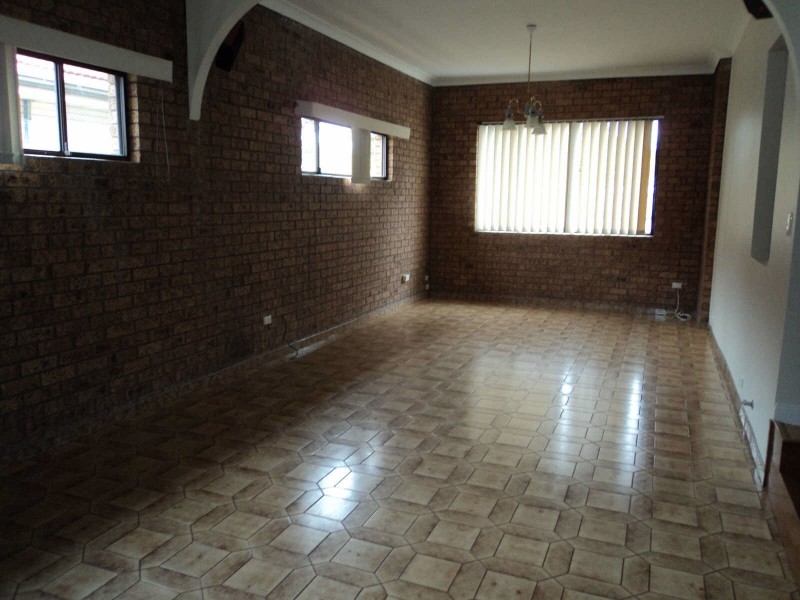 32  CENTENARY ROAD, Merrylands NSW 2160