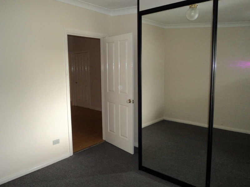 32  CENTENARY ROAD, Merrylands NSW 2160