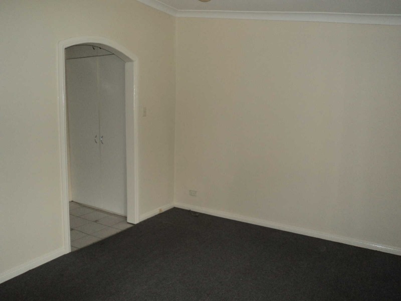 32  CENTENARY ROAD, Merrylands NSW 2160