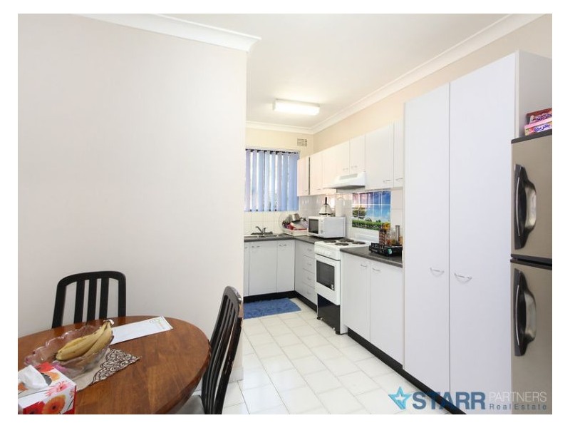 2/8 Treves Street, Merrylands NSW 2160