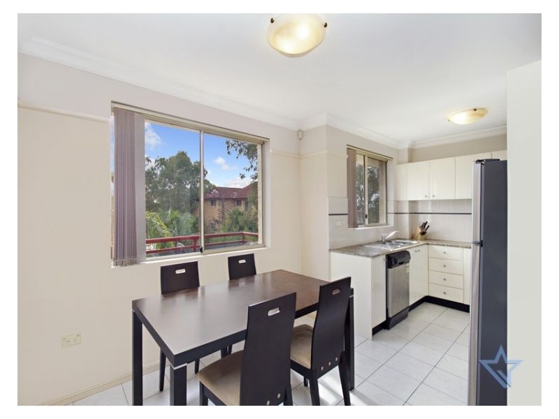9/15-23 Mowle Street, Westmead NSW 2145