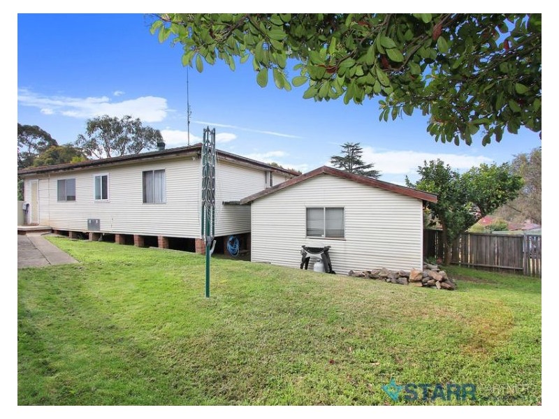 16 Lowana Crescent, Seven Hills NSW 2147