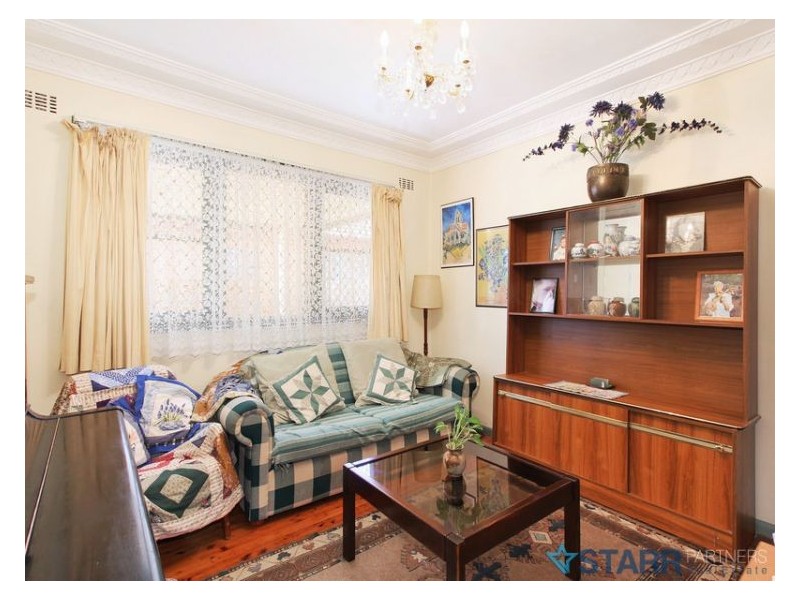 15 Lomond Street, Guildford NSW 2161