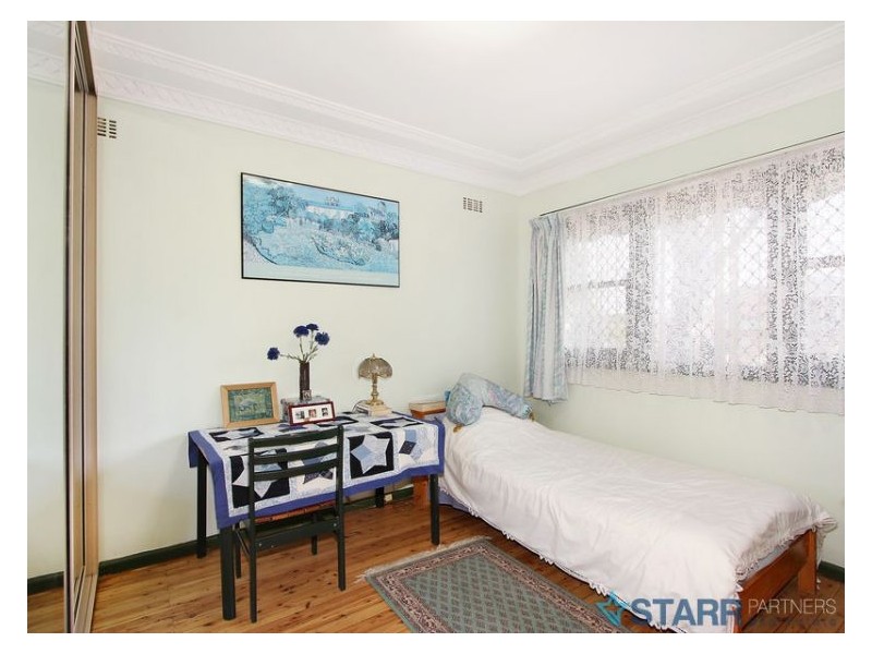 15 Lomond Street, Guildford NSW 2161