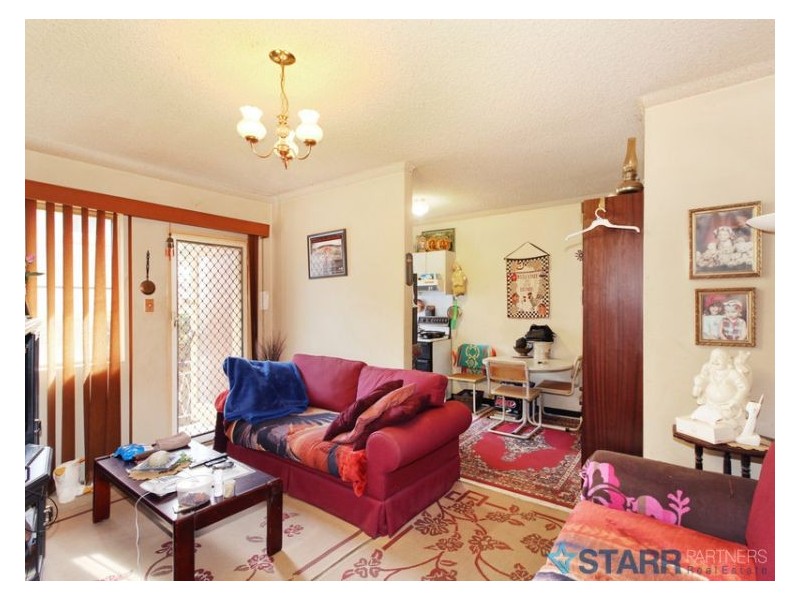 9/27 Military Road, Merrylands NSW 2160