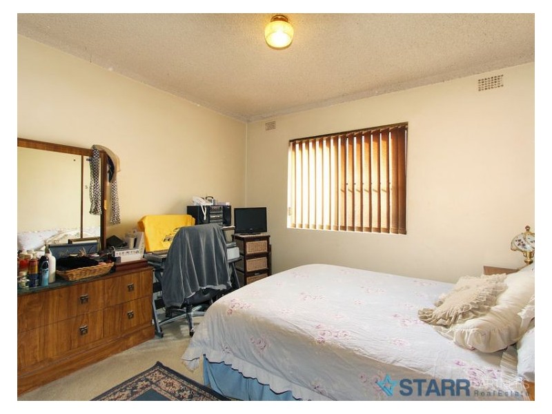 9/27 Military Road, Merrylands NSW 2160