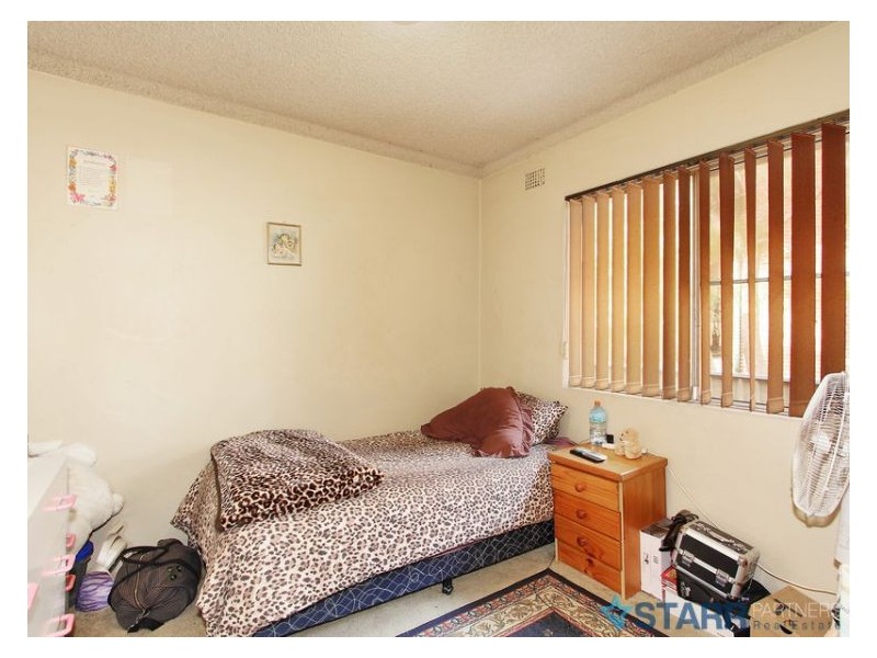 9/27 Military Road, Merrylands NSW 2160