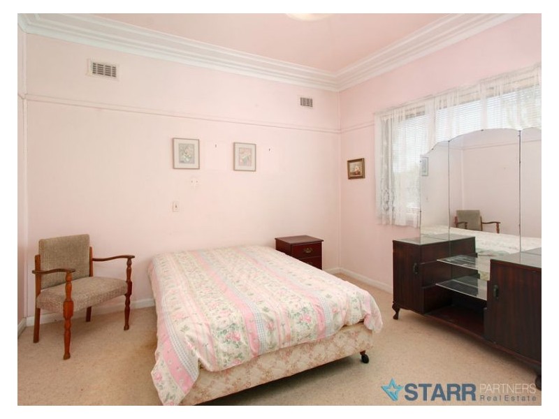 10 Winchmore Street, Merrylands NSW 2160