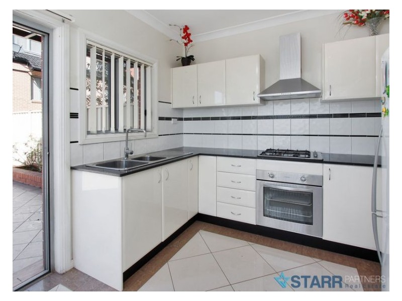 1/102 Lackey Street, Merrylands NSW 2160