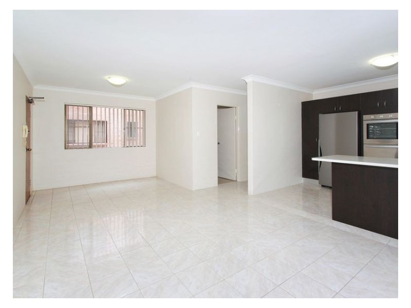 2/138 Military Road, Guildford NSW 2161