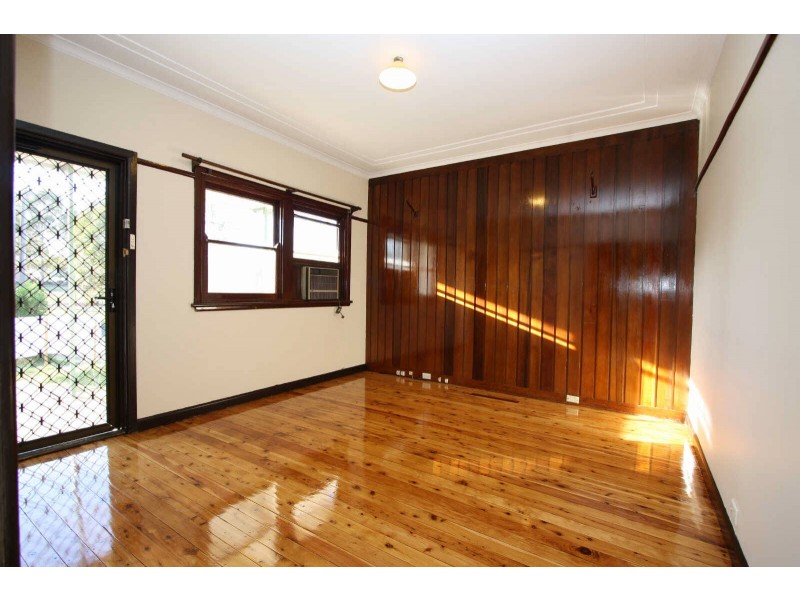 16  ALLISON ROAD, Guildford NSW 2161