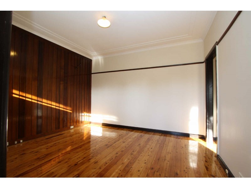 16  ALLISON ROAD, Guildford NSW 2161