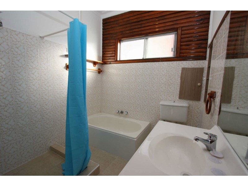 16  ALLISON ROAD, Guildford NSW 2161