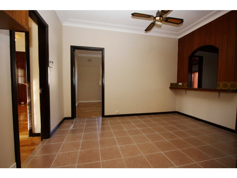 16  ALLISON ROAD, Guildford NSW 2161