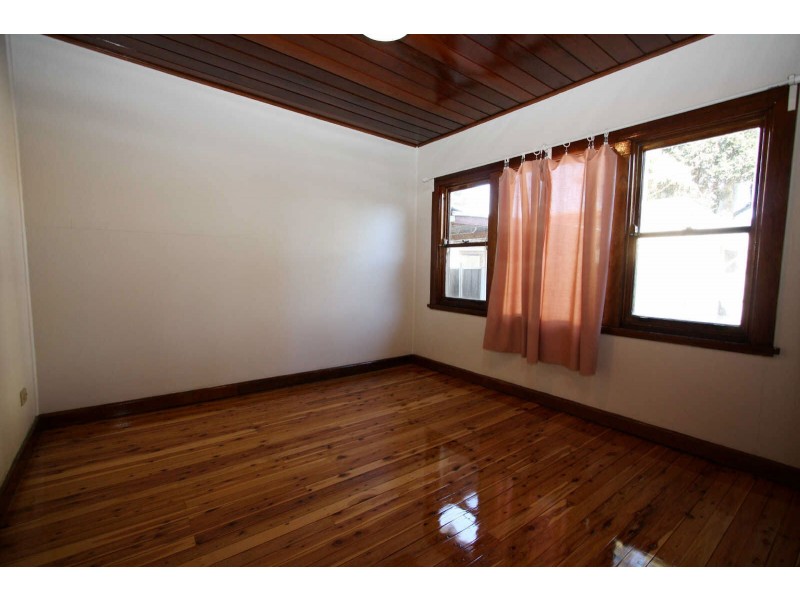 16  ALLISON ROAD, Guildford NSW 2161