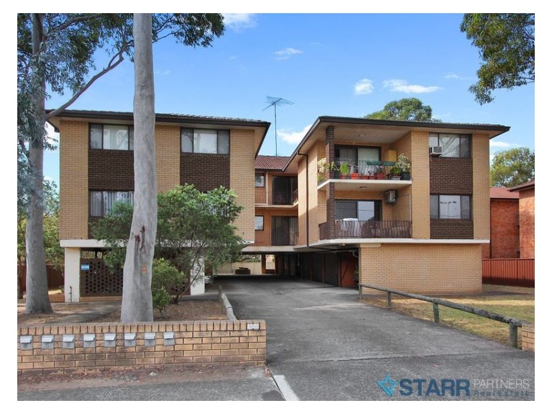 3/4 Cambridge Street, Merrylands NSW 2160