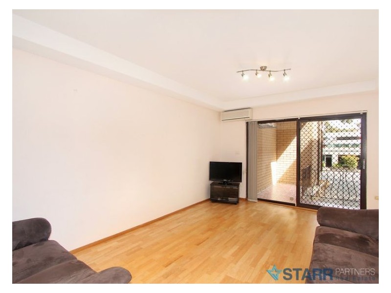 3/4 Cambridge Street, Merrylands NSW 2160