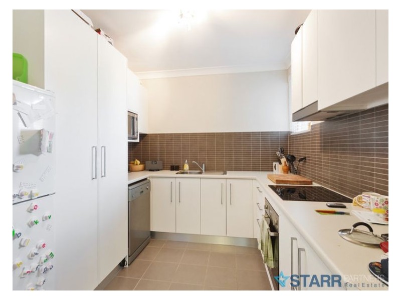 2/18 Oxford Street, Merrylands NSW 2160