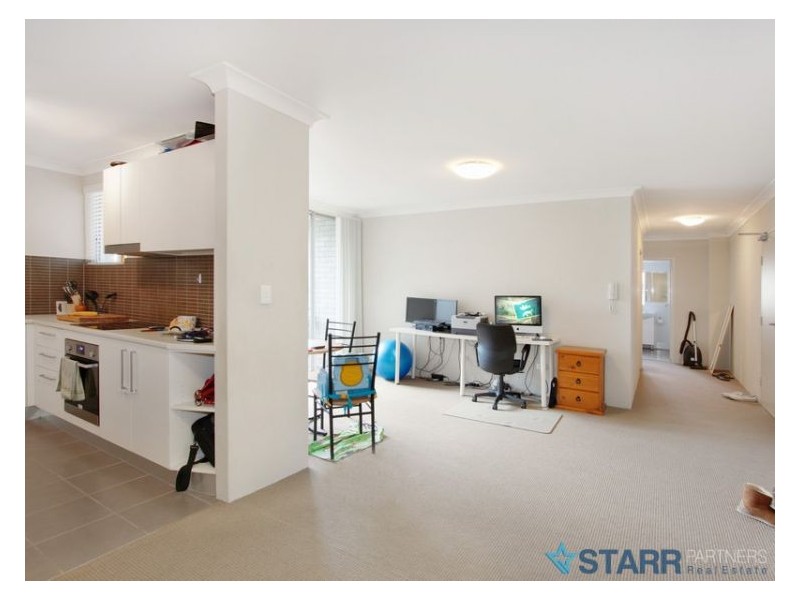 2/18 Oxford Street, Merrylands NSW 2160