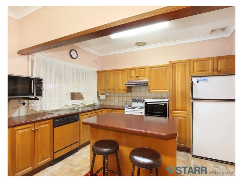 12 Ronald Place, Guildford NSW 2161