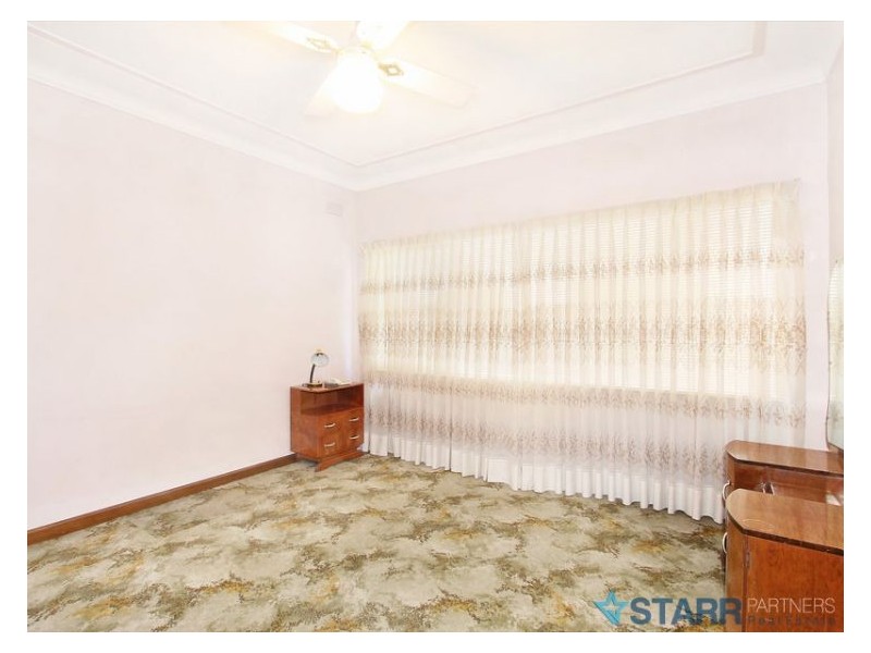 12 Ronald Place, Guildford NSW 2161