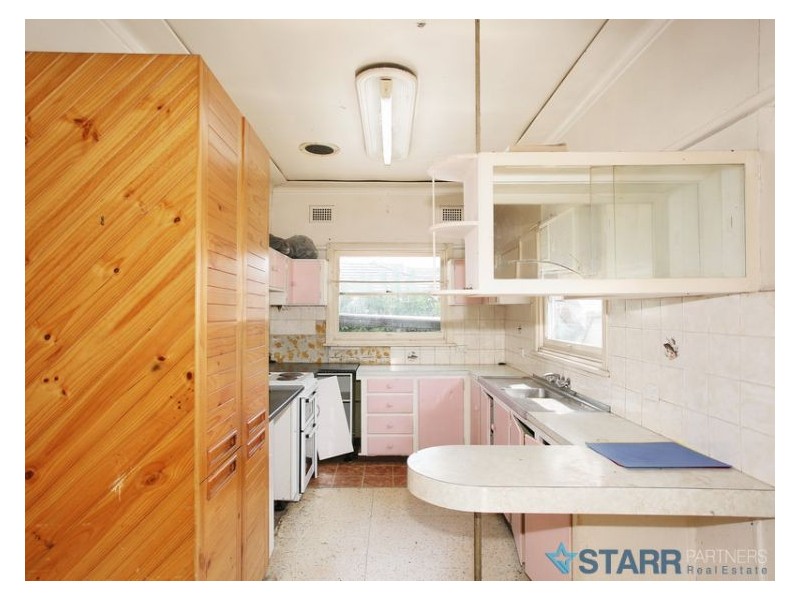 379 Wentworth Avenue, Toongabbie NSW 2146