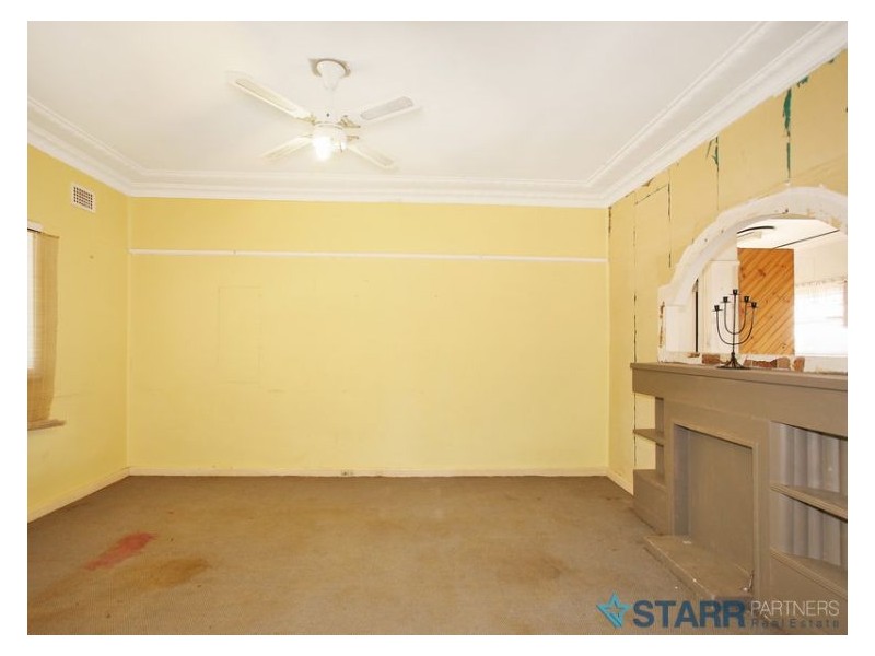 379 Wentworth Avenue, Toongabbie NSW 2146