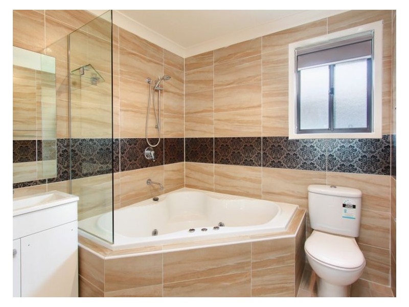 18 Griffins Avenue, Pemulwuy NSW 2145