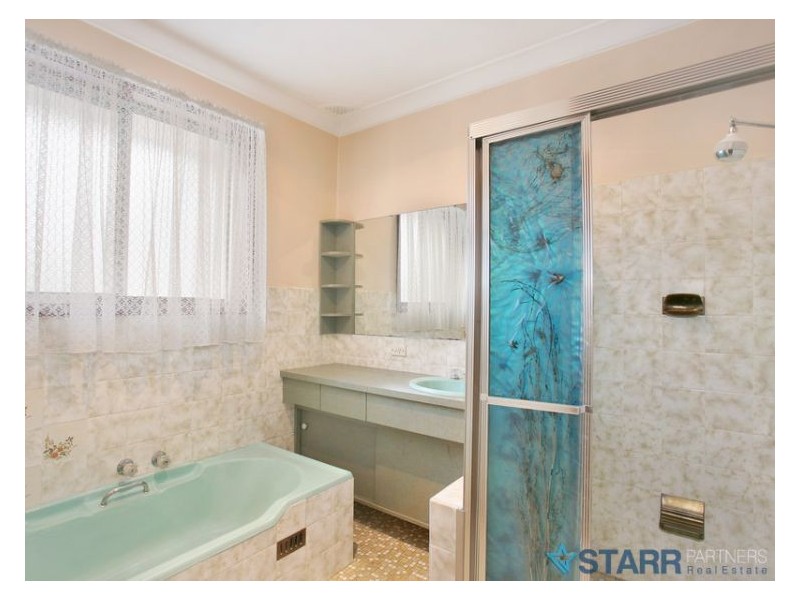 11 Yoogali Street, Merrylands NSW 2160