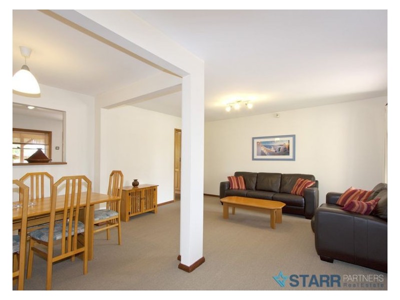 11 Kimberley Crescent, Fairfield West NSW 2165