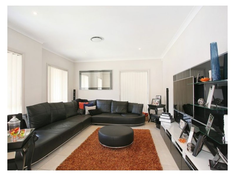 2 Bishop Avenue, Pemulwuy NSW 2145