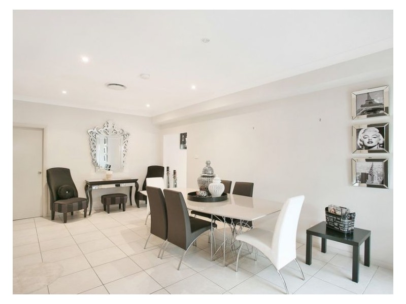 2 Bishop Avenue, Pemulwuy NSW 2145