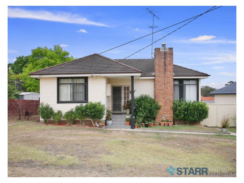 13 Glenn Avenue, Northmead NSW 2152