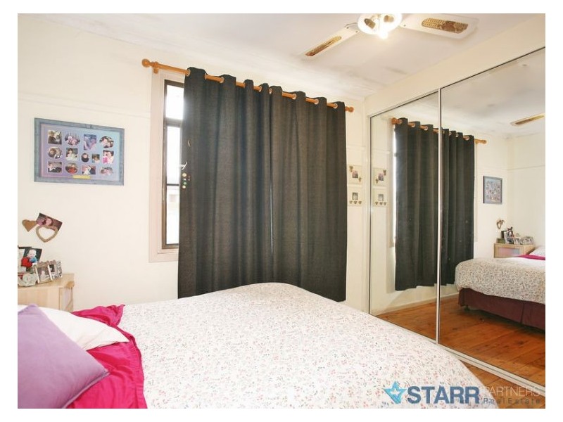 13 Glenn Avenue, Northmead NSW 2152