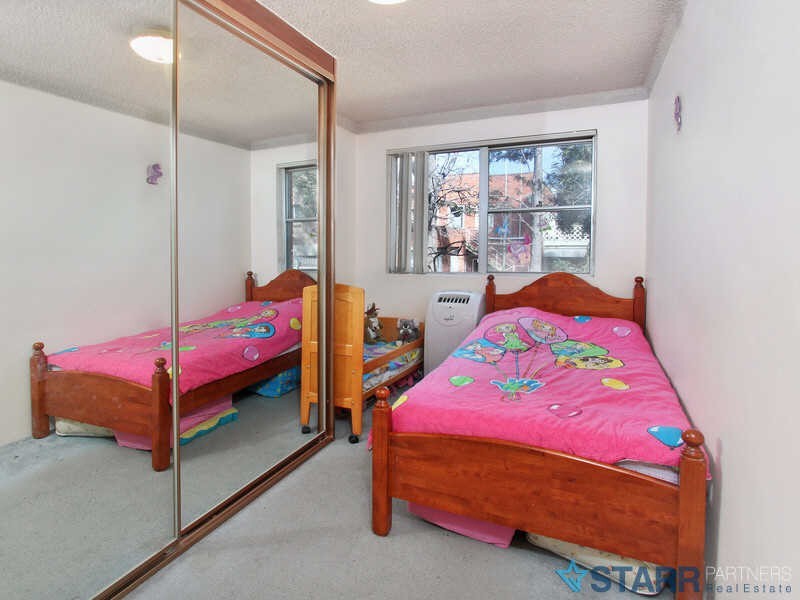 09/84  THE ESPLANADE, Guildford NSW 2161