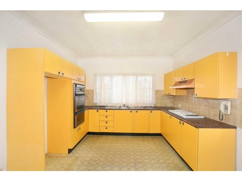 33 VALE STREET, Woodpark NSW 2164