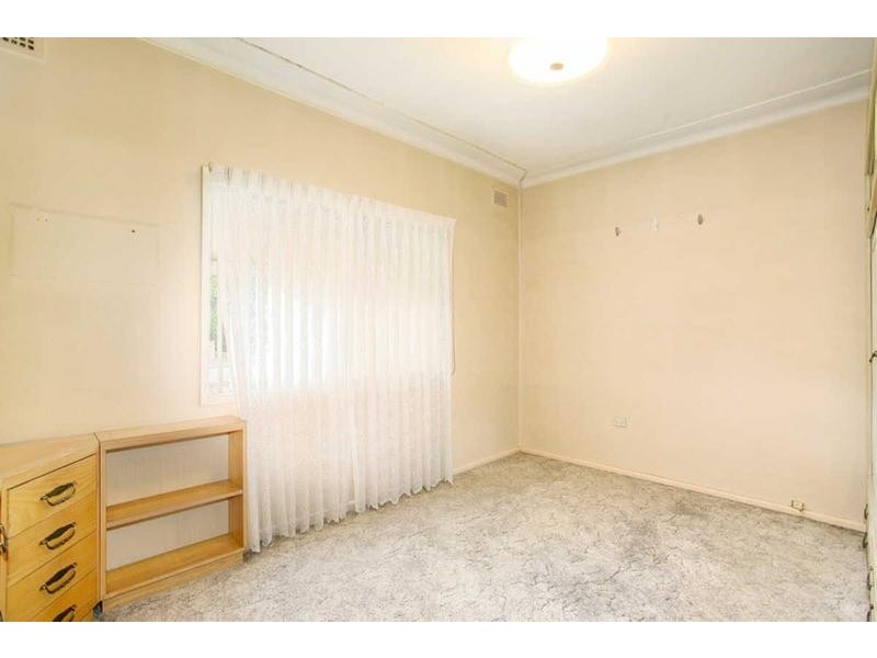 33 VALE STREET, Woodpark NSW 2164