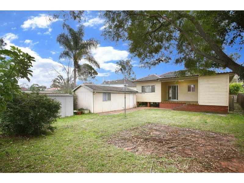 33 VALE STREET, Woodpark NSW 2164