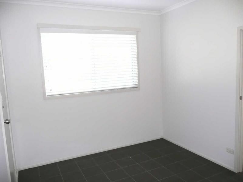 32 LOCKSLEY AVENUE, Merrylands NSW 2160