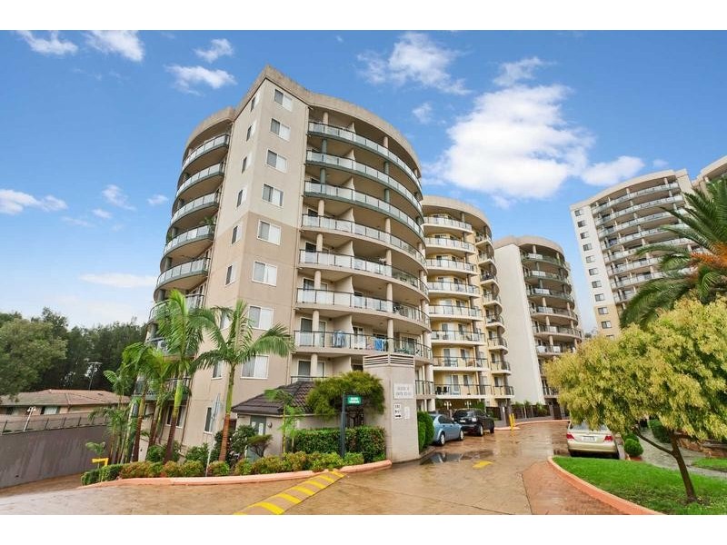 704/91A Bridge Road, Westmead NSW 2145