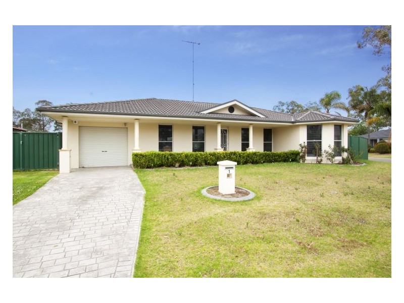 1/1 Moonah Grove, St Clair NSW 2759