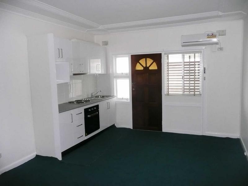 02/13 SHACKEL AVENUE, Old Guildford NSW 2161