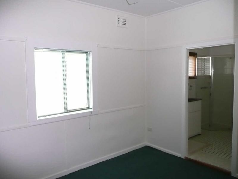 02/13 SHACKEL AVENUE, Old Guildford NSW 2161