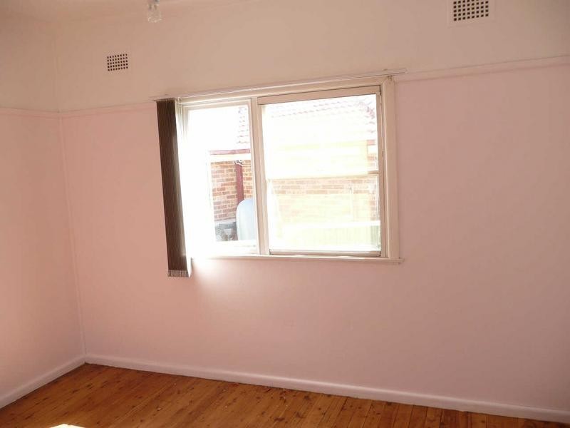 01 REGINA STREET, Guildford NSW 2161