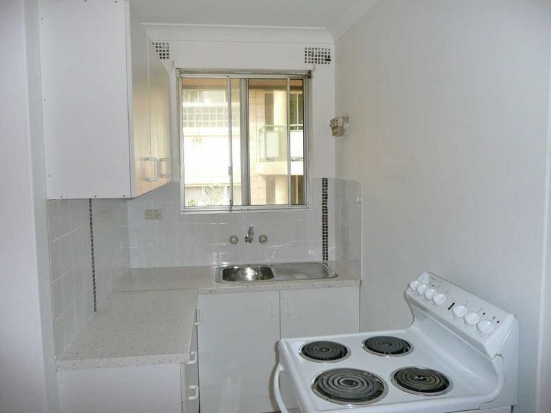 4/25 ADDLESTONE ROAD *SOLD-DTS 16/1/13*, Merrylands NSW 2160