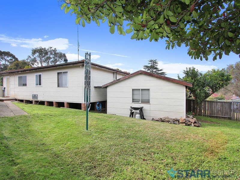 16 LOWANA CRESCENT, Seven Hills NSW 2147