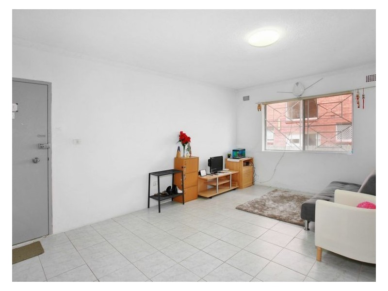 4/8 Calliope Street, Guildford NSW 2161