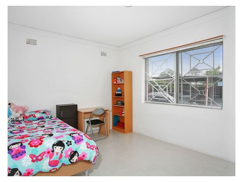 4/8 Calliope Street, Guildford NSW 2161